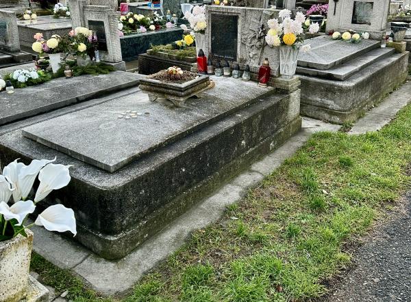 Mikor van szükség síremlék felújítására? – Jelek, amelyekre érdemes figyelni